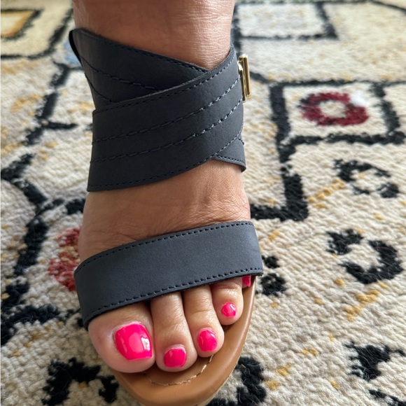 Tommy Hilfiger navy wedges - Picture 2 of 4